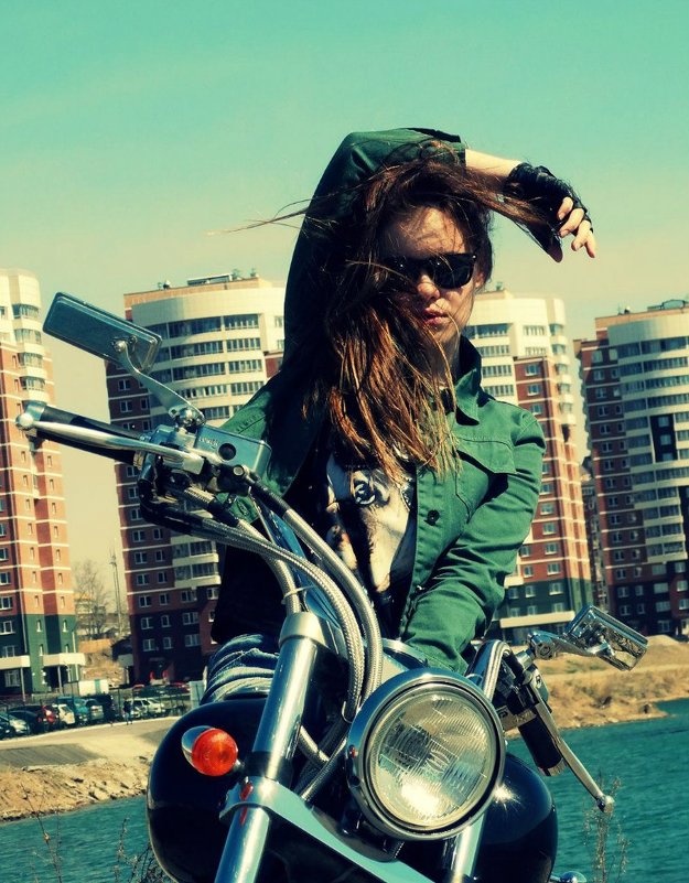 Girl Bike - Darya Nikultzova