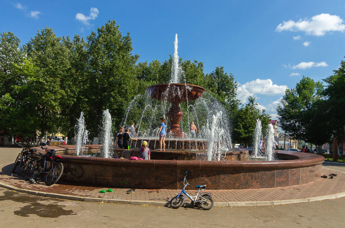 Лето в городе - Валентин Котляров