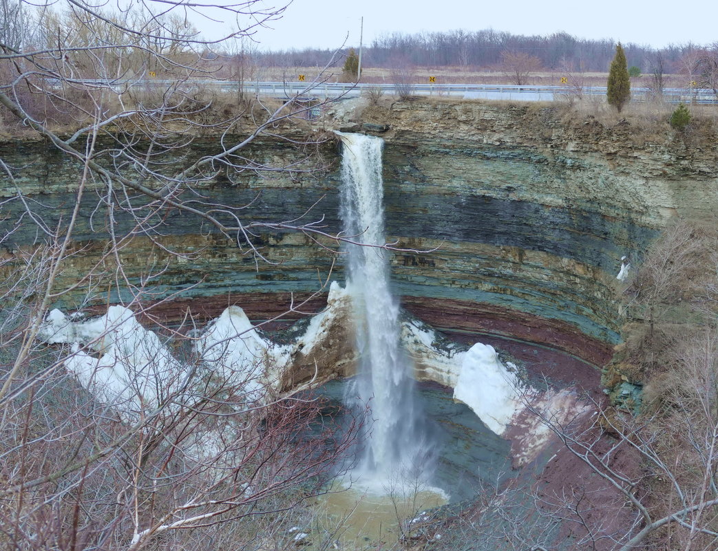 Водопад Devil Punchbowl Fall, Канада - Юрий Поляков