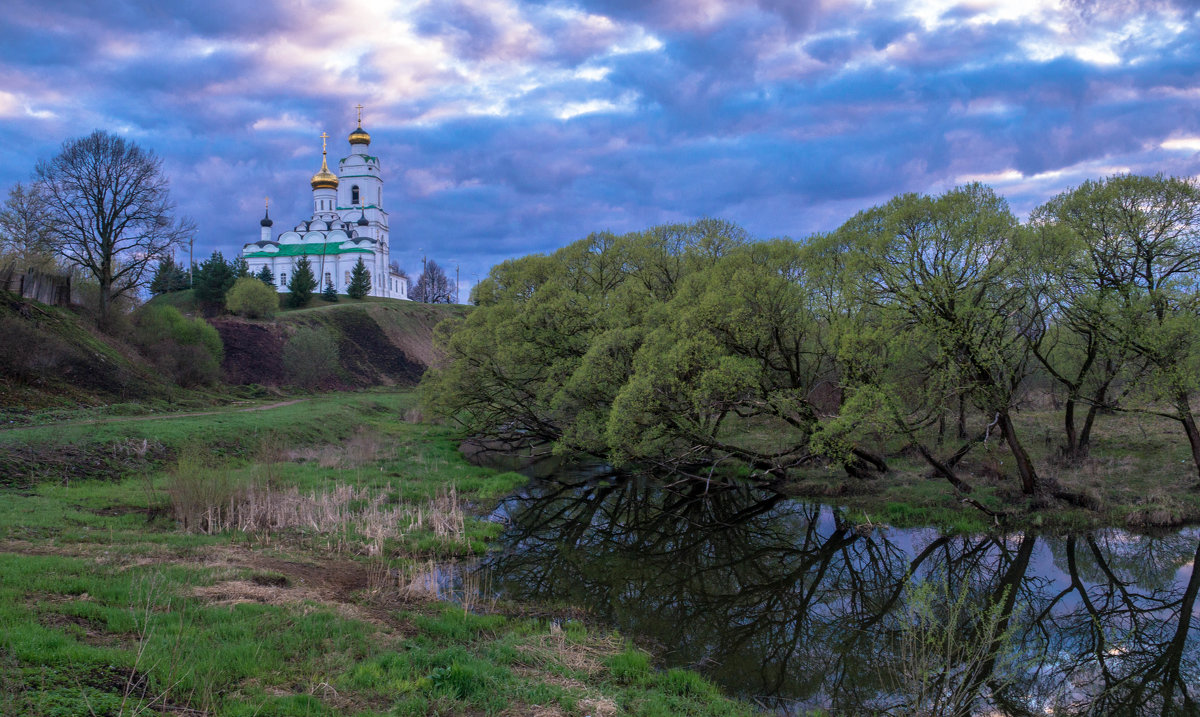 Вязьма. В окрестностях Свято-Троицкого Кафедрального Собора. - Олег Козлов