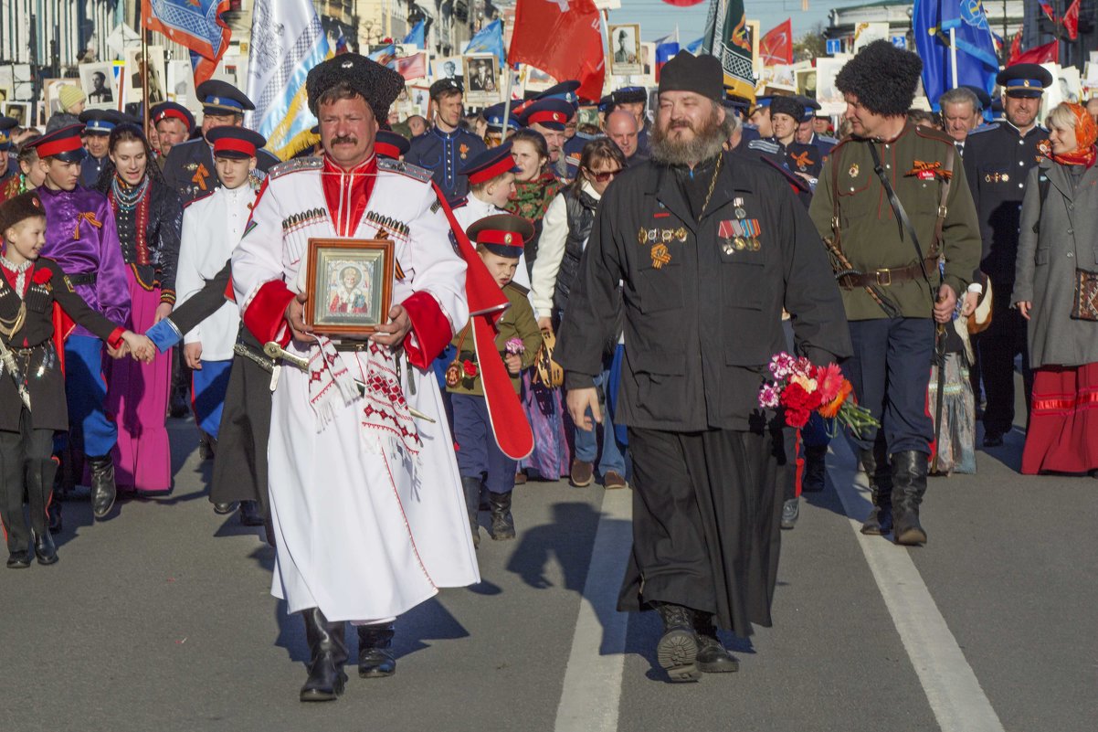 колонна казаков "Бессмертный полк" на Невском - Слава 