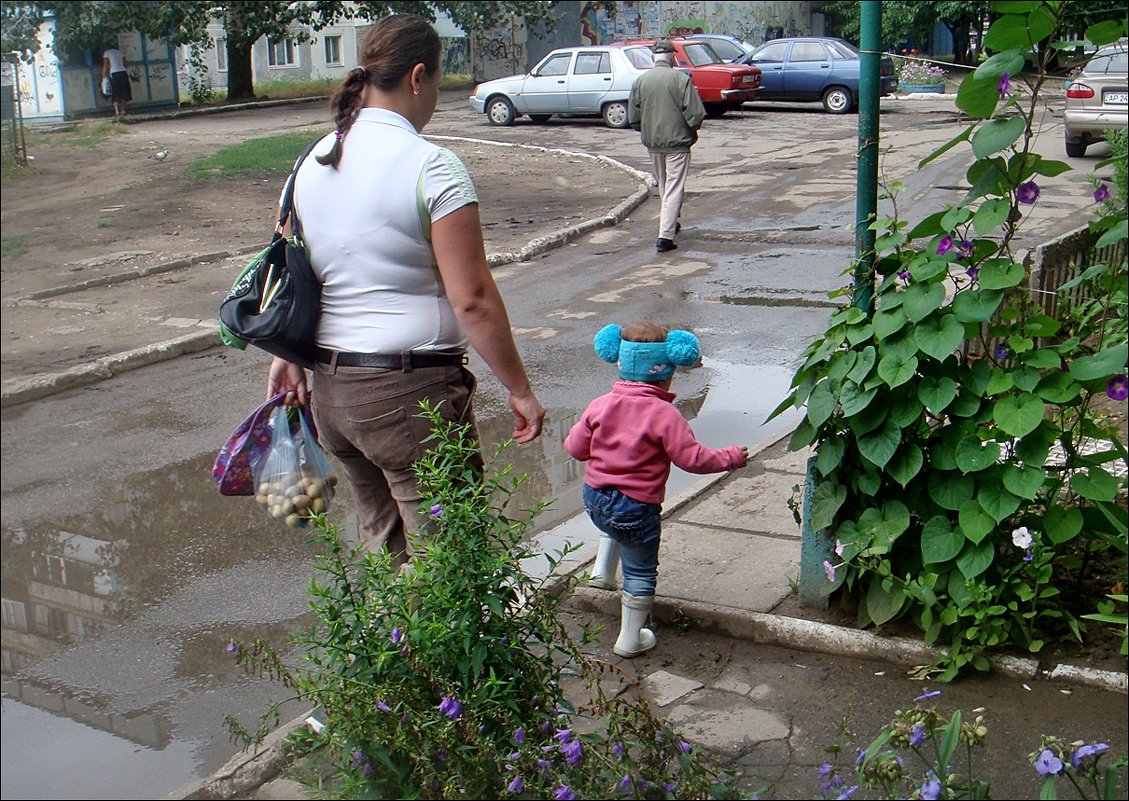 Большие и маленькие - Нина Корешкова