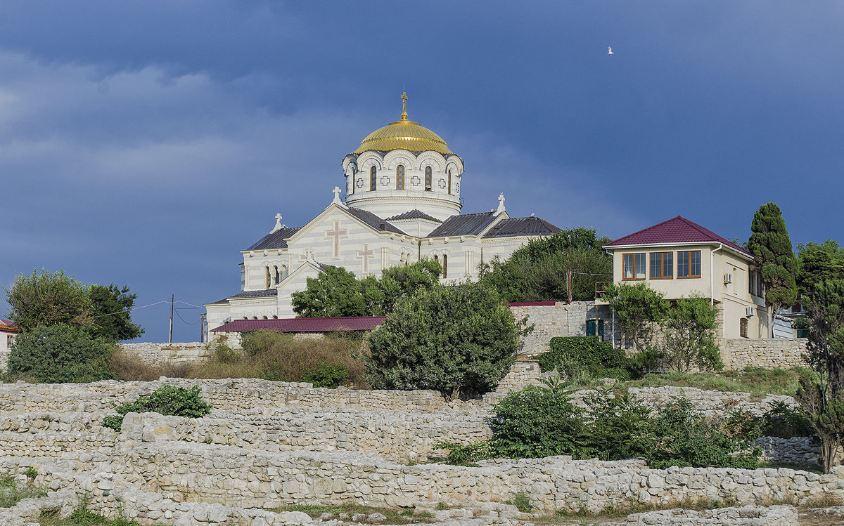 Жаркий вечер в Херсонесе - Ирина Шарапова