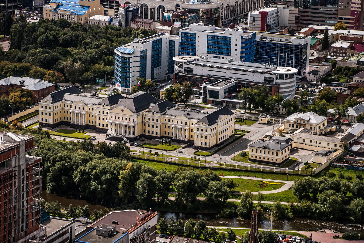 Вид с обзорной площадки Бизнес-центра Высоцкий (188,3 м, 54 этажа) - Михаил Вандич