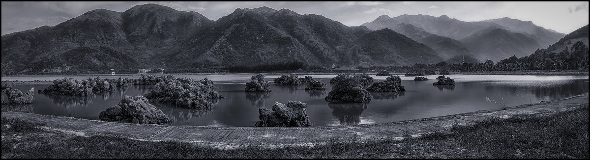 Озеро загадок - Олег Фролов Озеро загадок - Олег Фролов