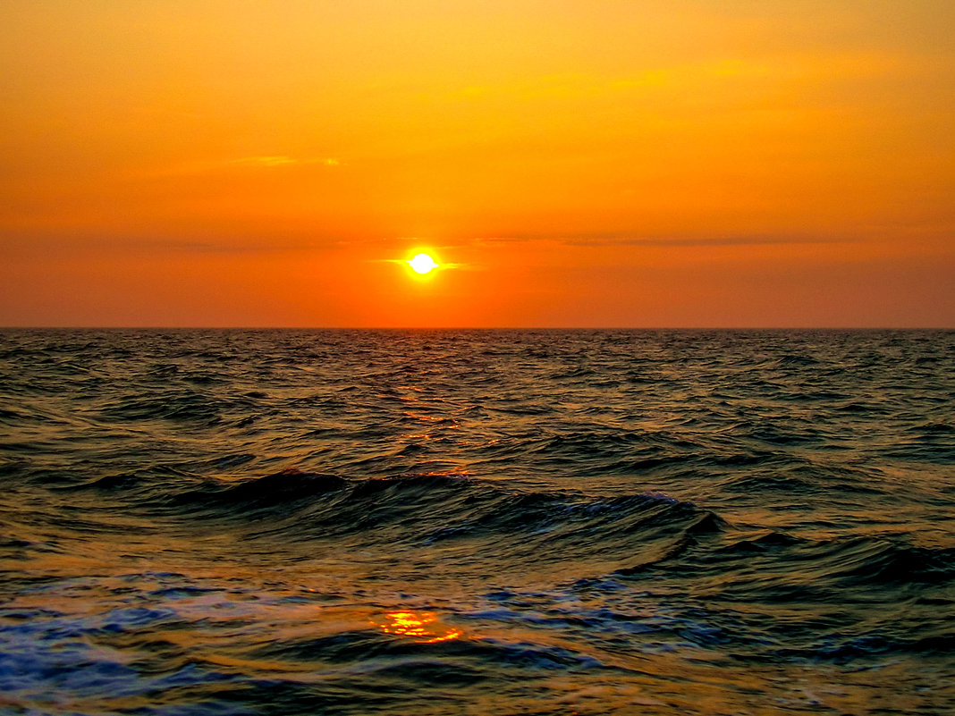 Закат в Охотском море... - Алексей Агалаков Закат в Охотском море... - Алексей Агалаков