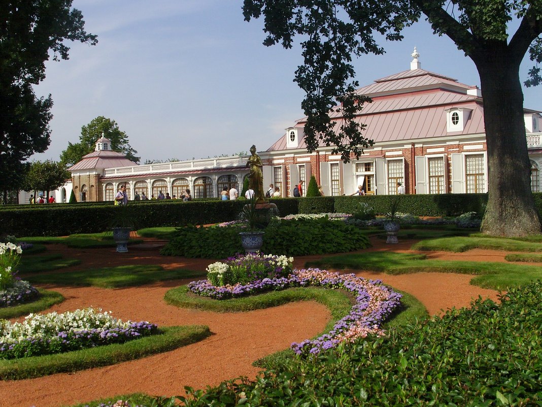 Екатерининский корпус - Виктор Мухин