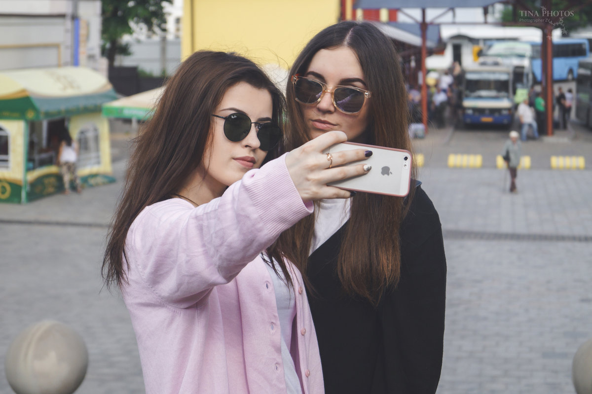 "А давай зробимо селфі?" - Христина Терендій "А давай зробимо селфі?" - Христина Терендій