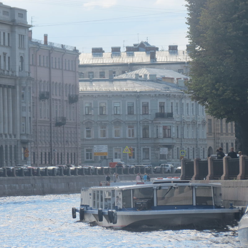 Водная прогулка по Петербургу - Людмила 