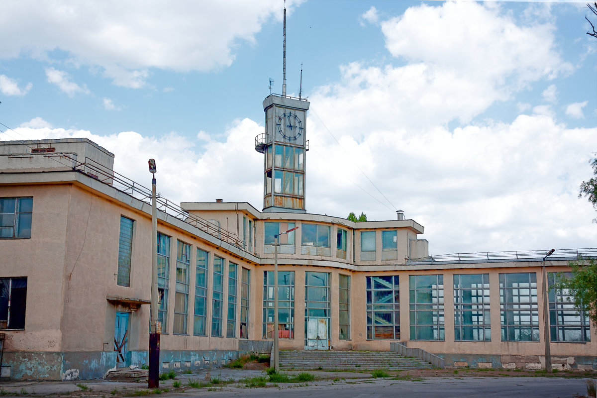 Время остановилось.(Заброшенный речпорт) - brewer Vladimir