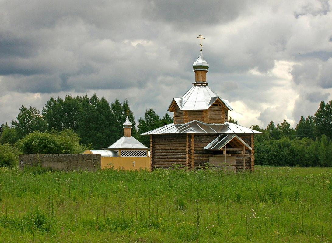 Введено-Оятский монастырь. Часовня и купальня. - Олег Попков