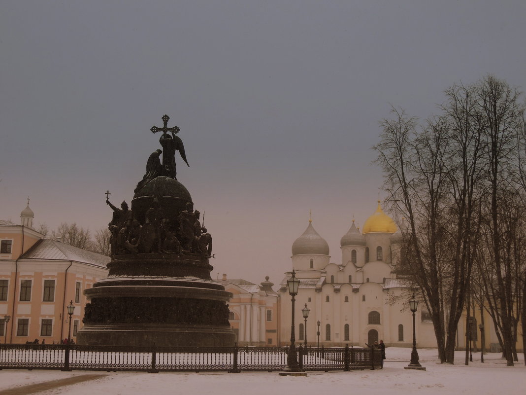 Памятник Тысячелетие России и Софийский собор. Великий Новгород. - Татьяна Гусева