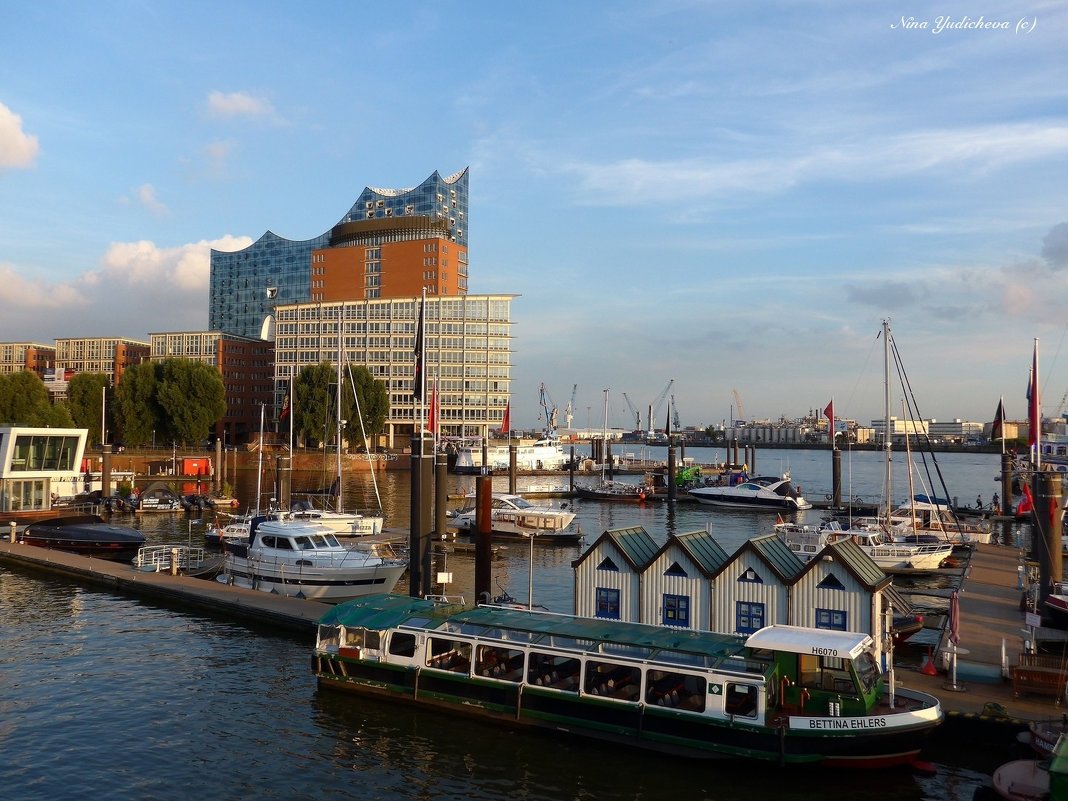 Hamburg. Speicherstadt - Nina Yudicheva