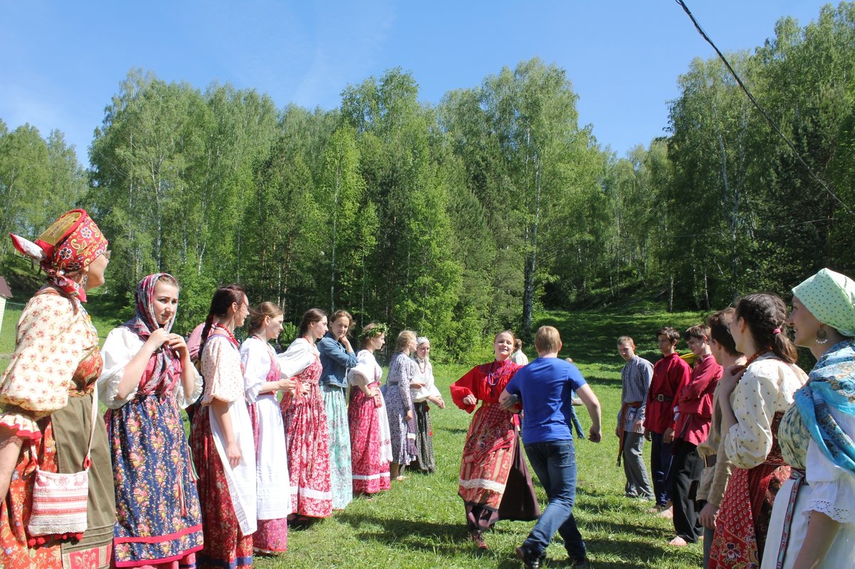 Однажды на Троицу - Наталья Золотых-Сибирская