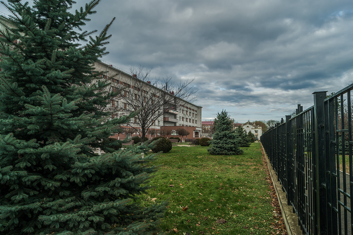 По городу с фотоаппаратом - Игорь Сикорский