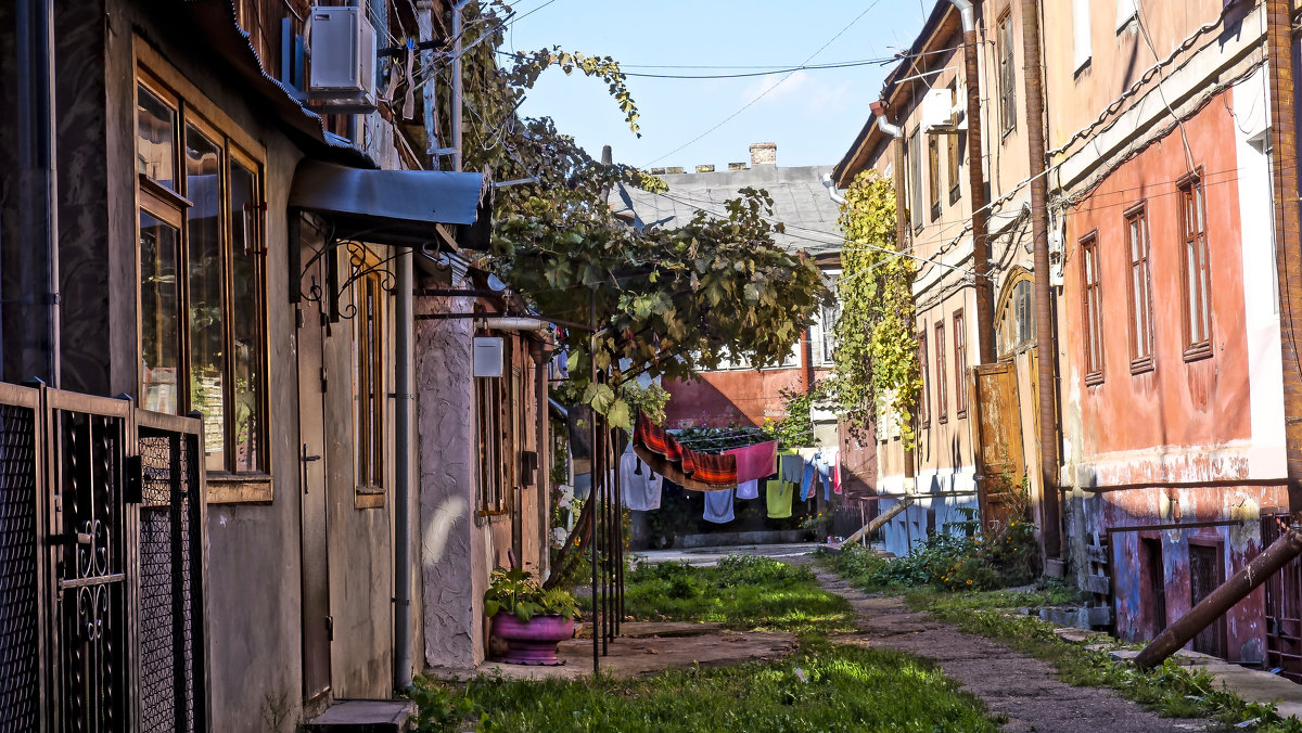 одесский дворик - олег 