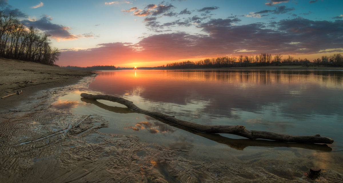 The sun rises ... - Александр Плеханов