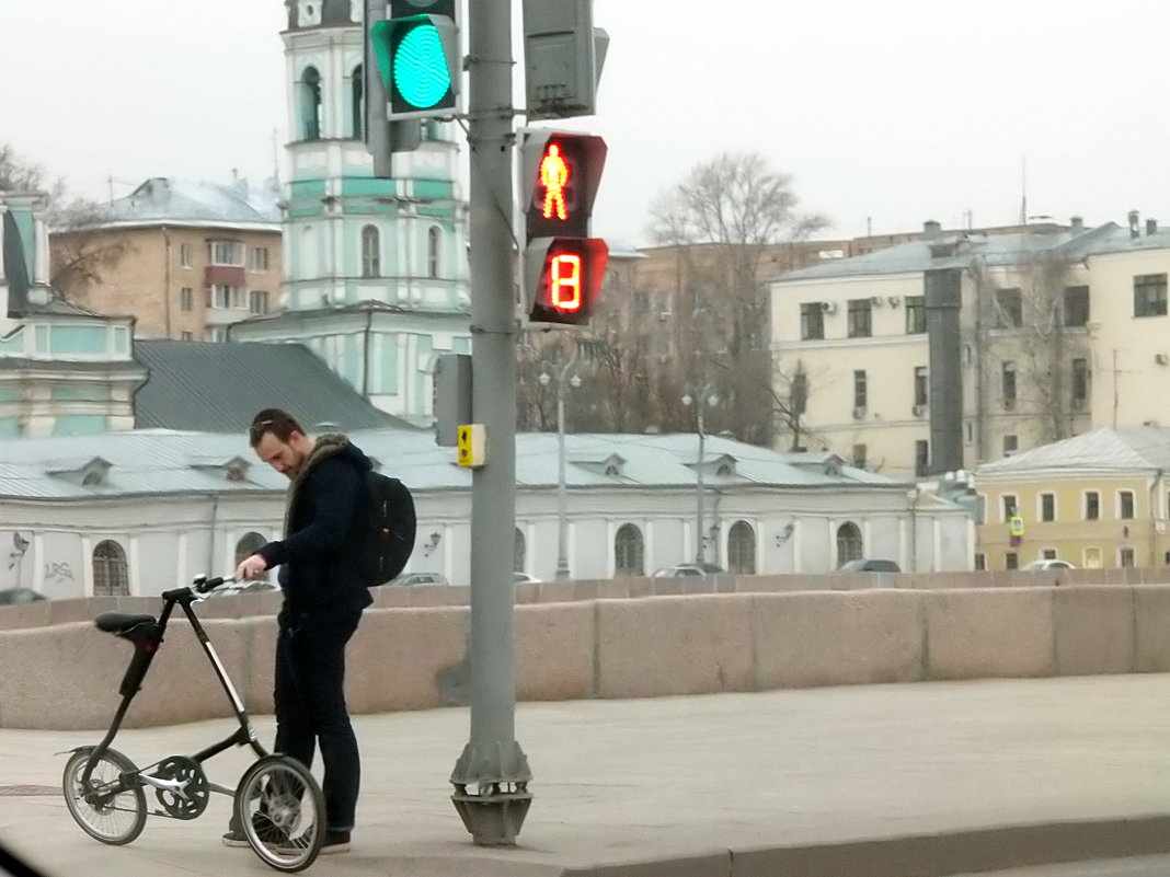 На Москворецкой набережной. - Елена 