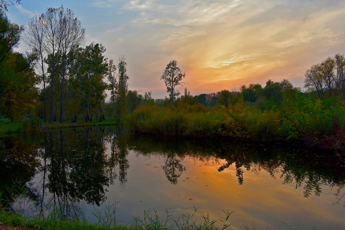 Осенний закат - Nina Streapan