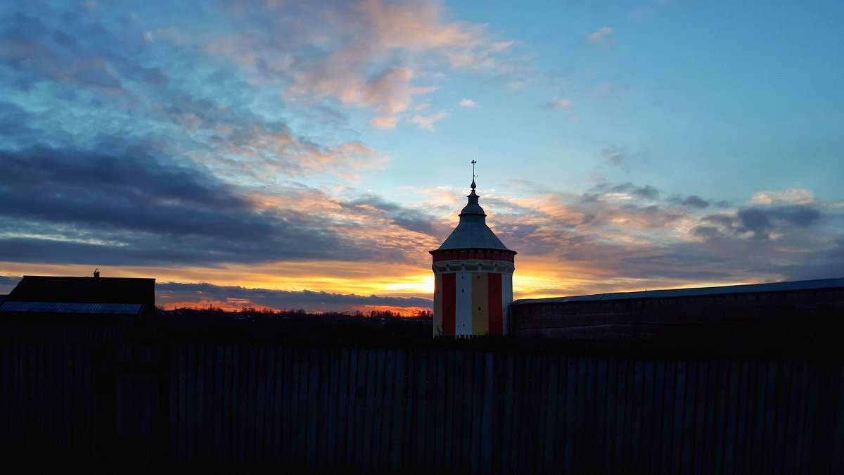 *** - Игорь Чистяков