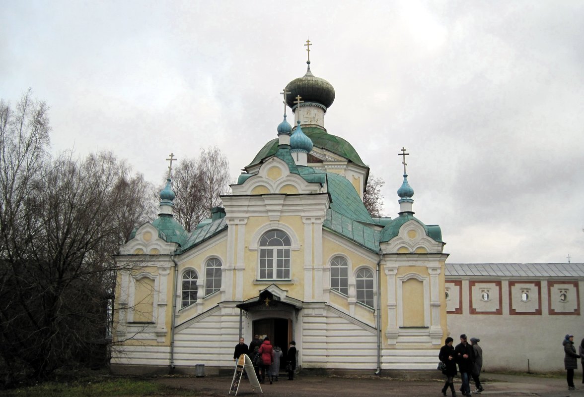 Часовня "Крылечко" в Тихвинском Успенском монастыре. - Ирина ***