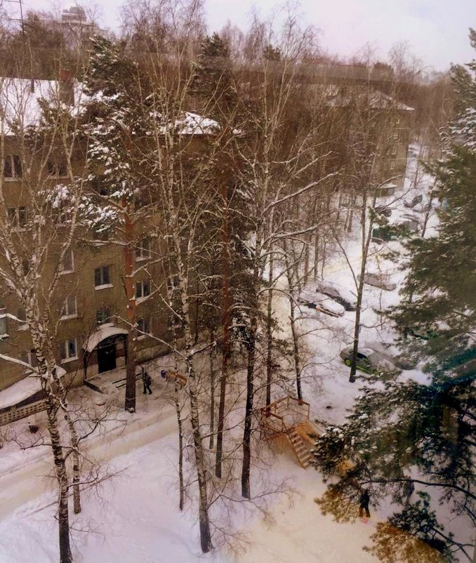 Дворик после снегопада. - Мила Бовкун