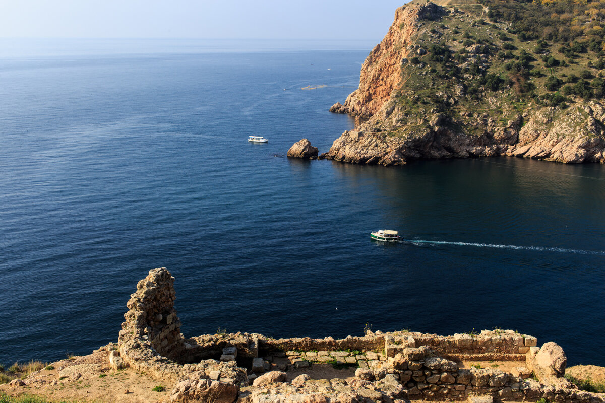 Пролив в бухту Балаклавы. - Владимир Гришин Пролив в бухту Балаклавы. - Владимир Гришин