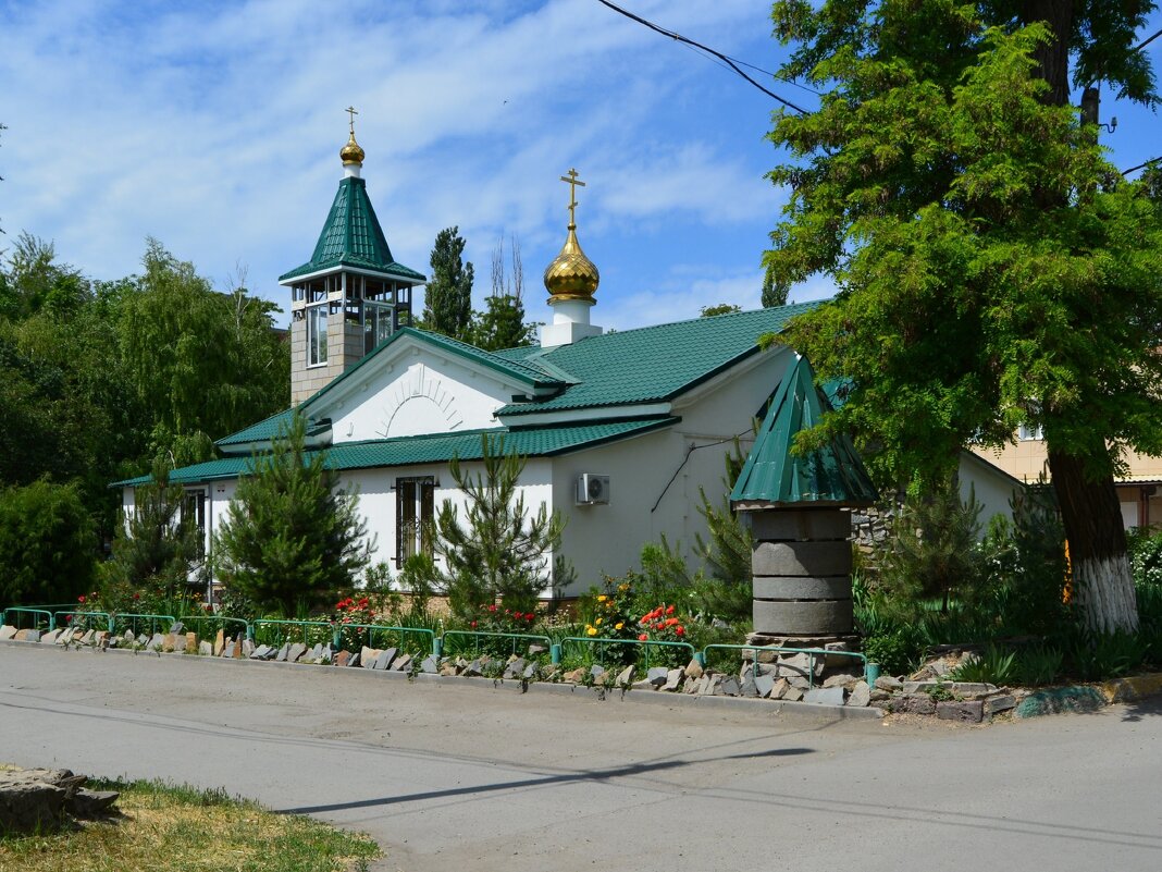 Шахты. Святой Ксении Петербургской храм. - Пётр Чернега