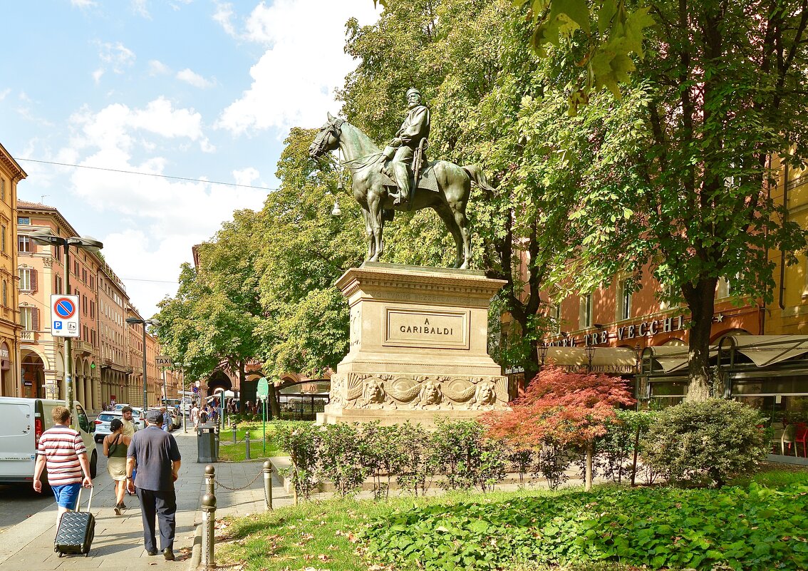 Памятник Гарибальди - Eldar Baykiev Памятник Гарибальди - Eldar Baykiev