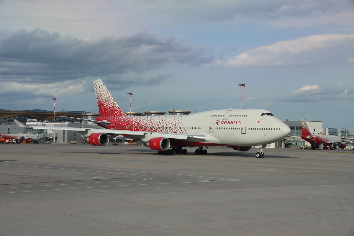 Boeing 747 авиакомпания Россия - Игорь Рязaнoв