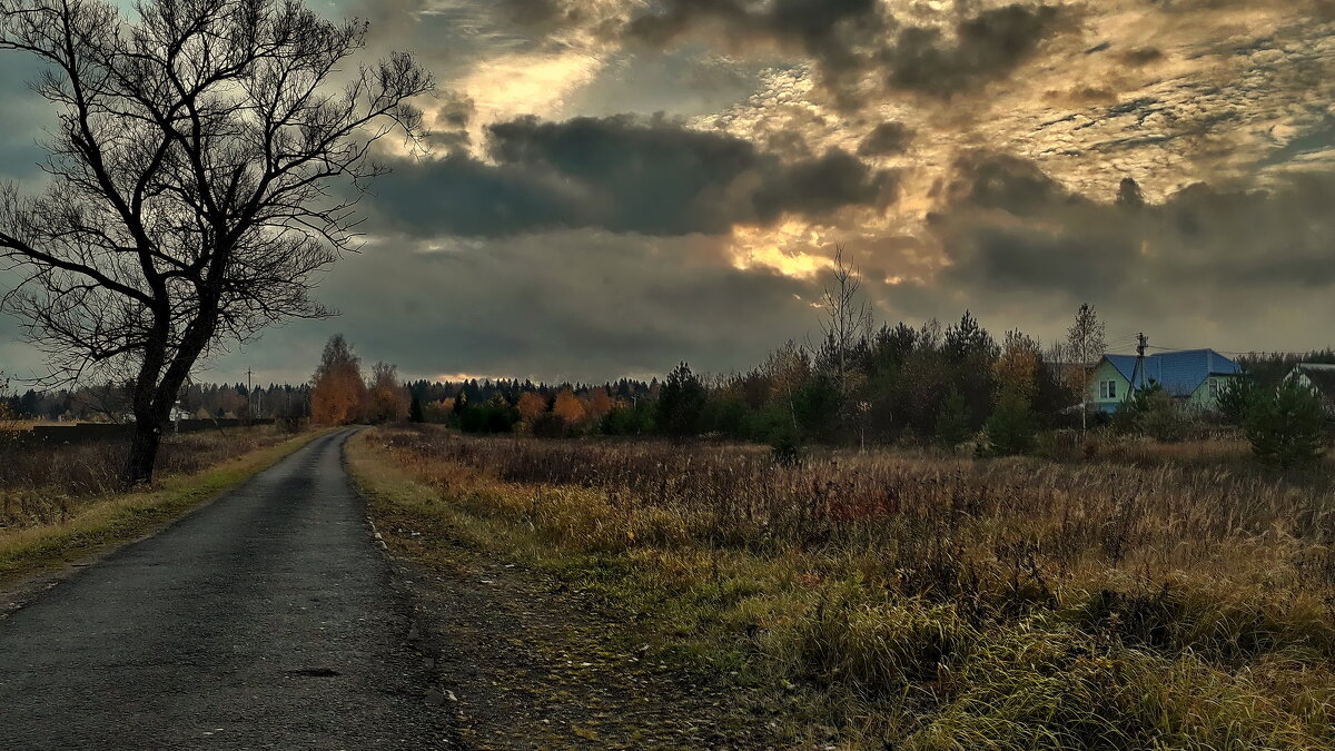 Рисунки сурового заката - Лара Симонова Рисунки сурового заката - Лара Симонова