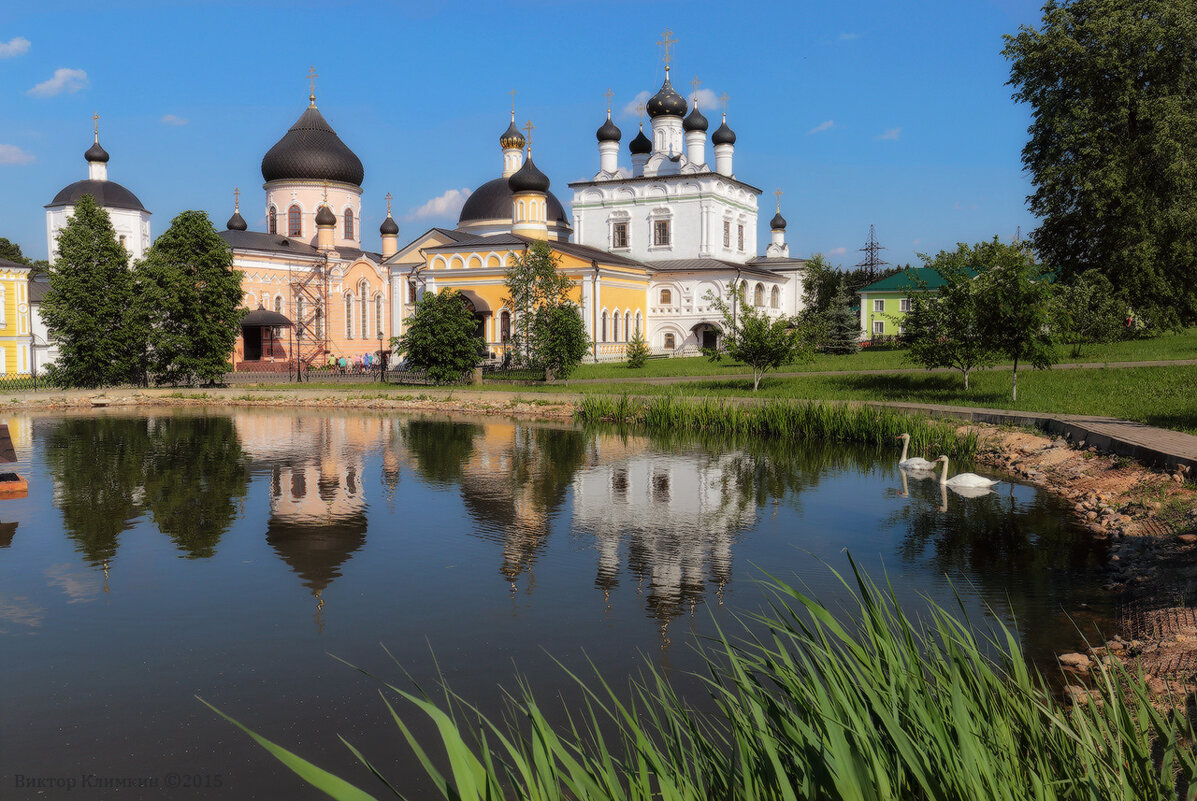 В монастыре - Виктор К 