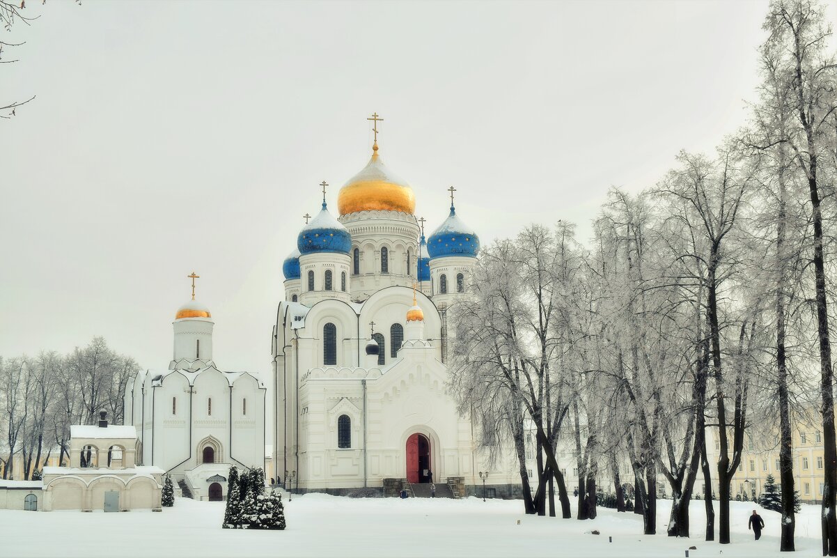 Спасо-Преображенский собор, слева Никольский собор. - Татьяна Помогалова