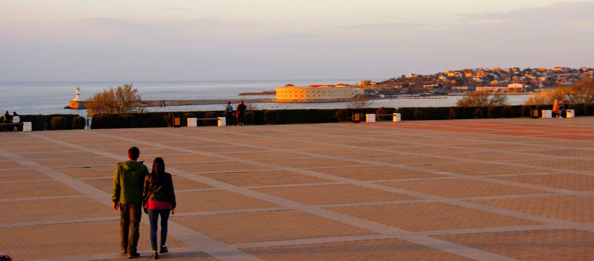 Март на дворе - Вячеслав Случившийся Март на дворе - Вячеслав Случившийся