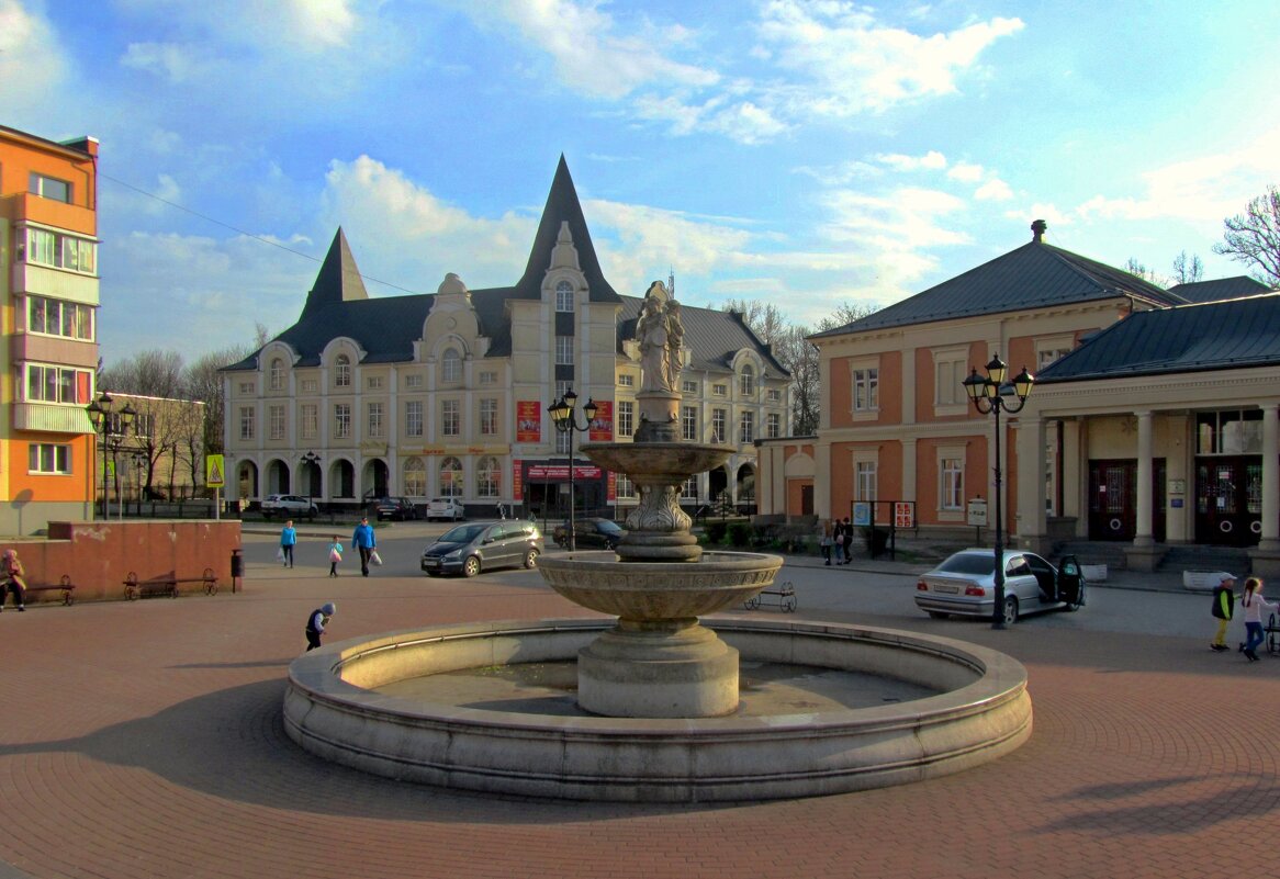 Фонтан на Театральной площади - Сергей Карачин