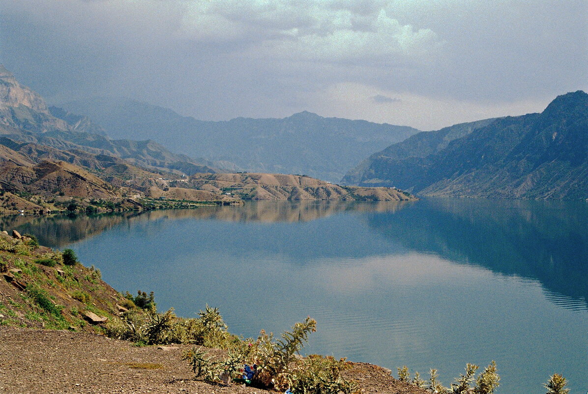 Пейзаж с водной гладью перед дождем. - M Marikfoto Пейзаж с водной гладью перед дождем. - M Marikfoto