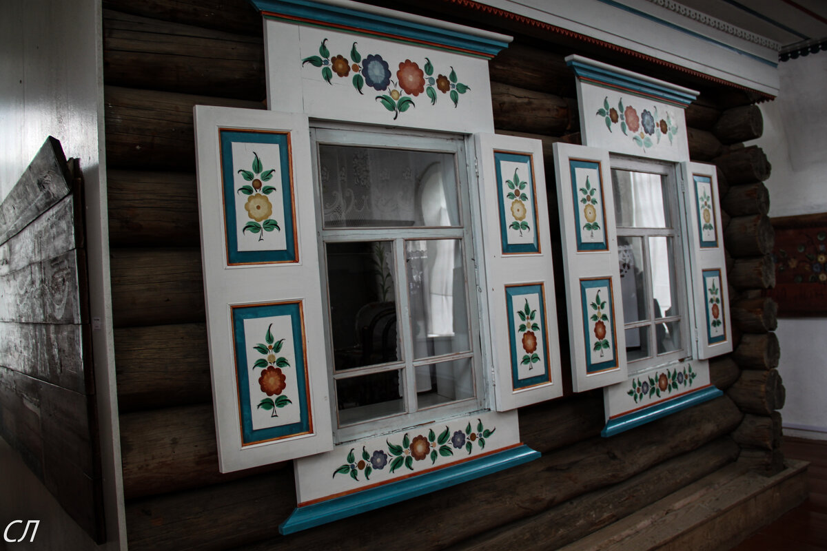 Старый уральский дом с обставленной горницей - Любовь Сахарова Старый уральский дом с обставленной горницей - Любовь Сахарова