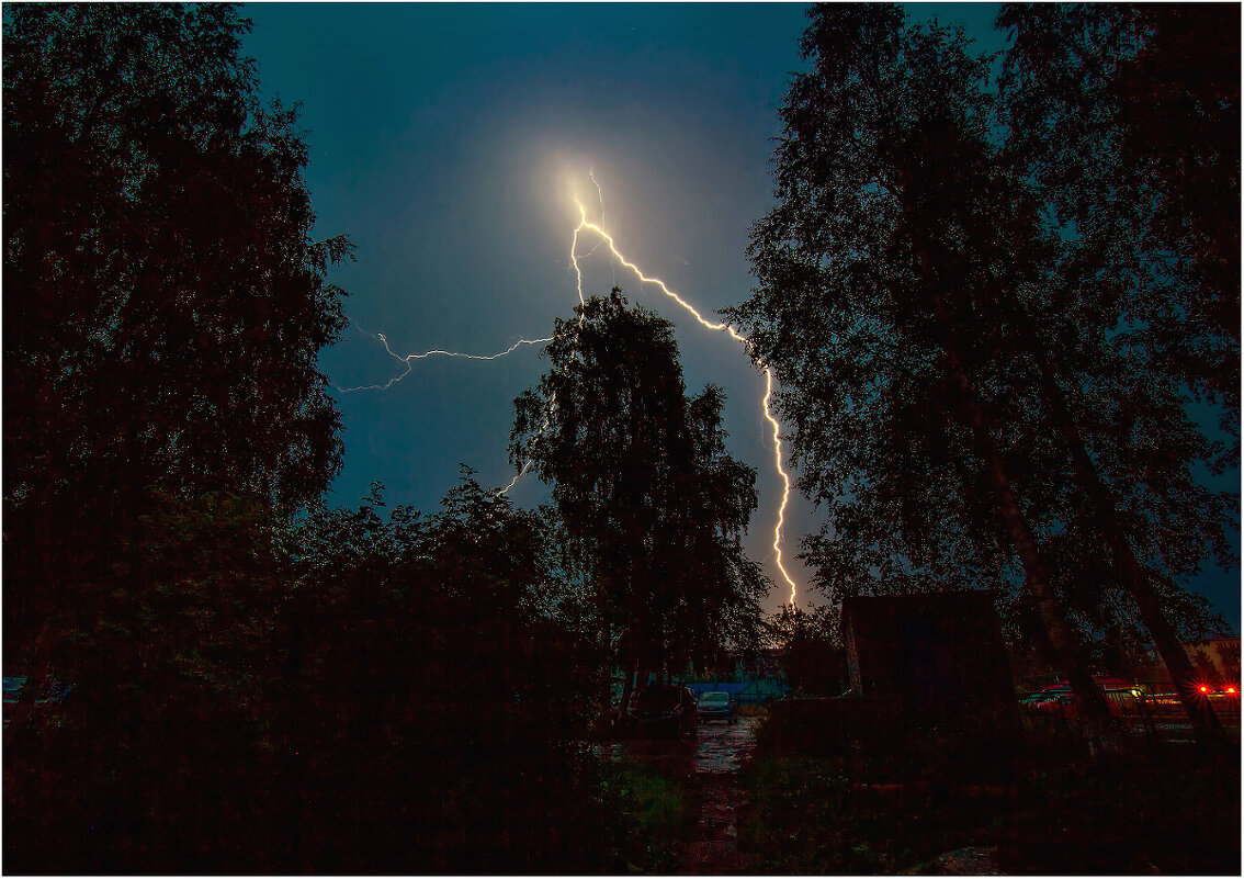 Гроза над городом. - Валентин Кузьмин Гроза над городом. - Валентин Кузьмин