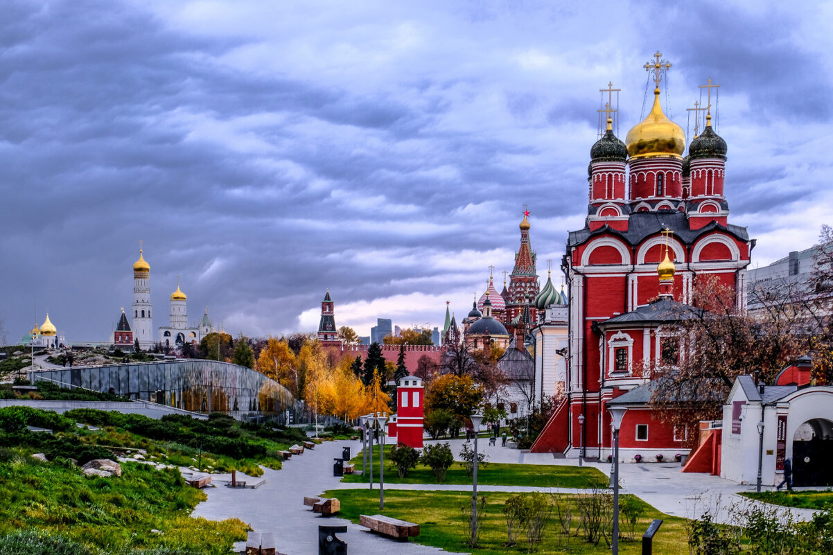 В Зарядье на сумерках - Георгий А