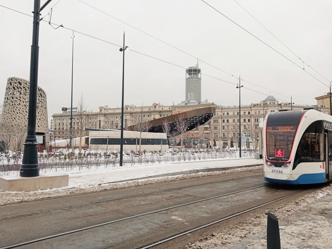 Москва. У Павелецкого вокзала. - Владимир Драгунский