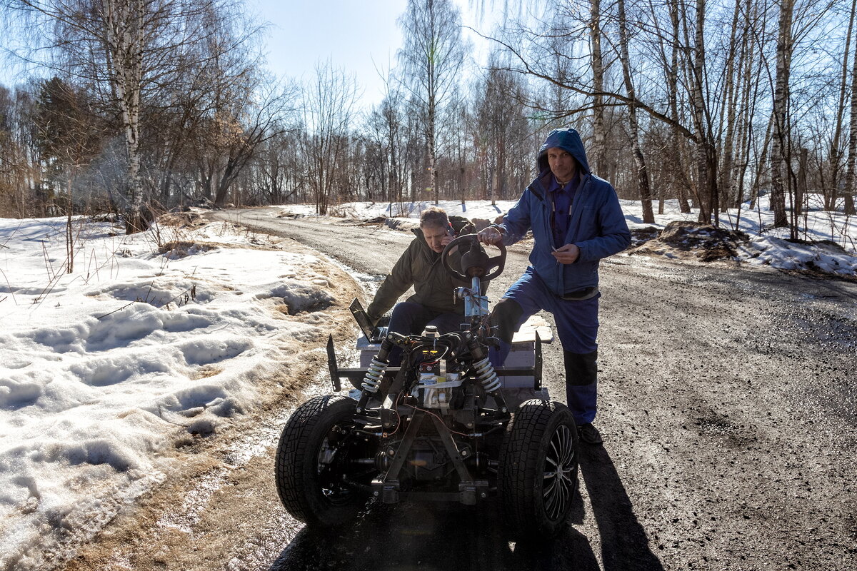 Испытатели 2. - Анатолий. Chesnavik. Испытатели 2. - Анатолий. Chesnavik.