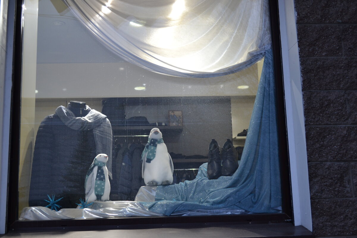 Пингвины в городе... - Андрей Хлопонин Пингвины в городе... - Андрей Хлопонин