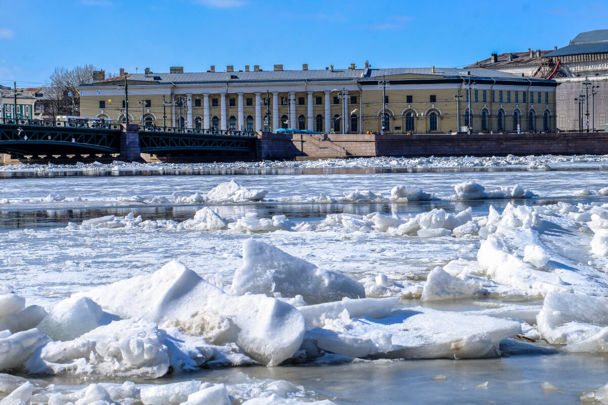 Река Нева во льду - Георгий А