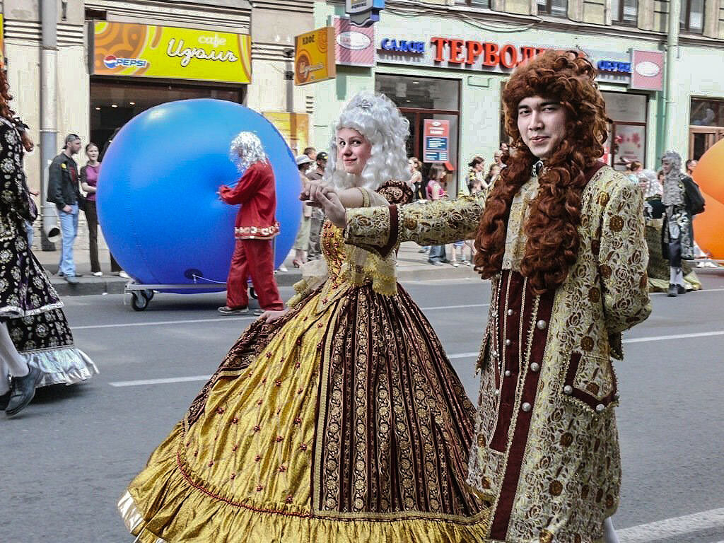 На карнавале. Поэт танцует менуэт:-) - Стальбаум Юрий 