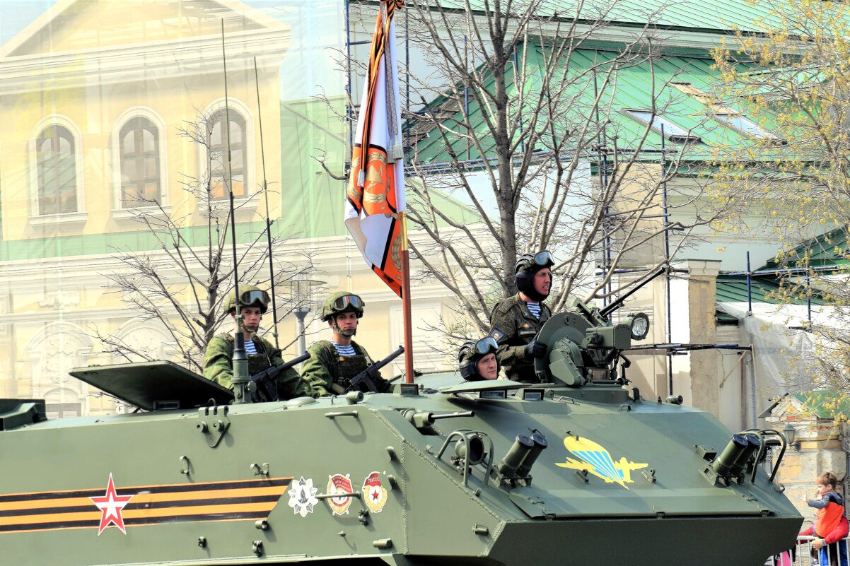 Экипаж машины боевой. - Татьяна Помогалова