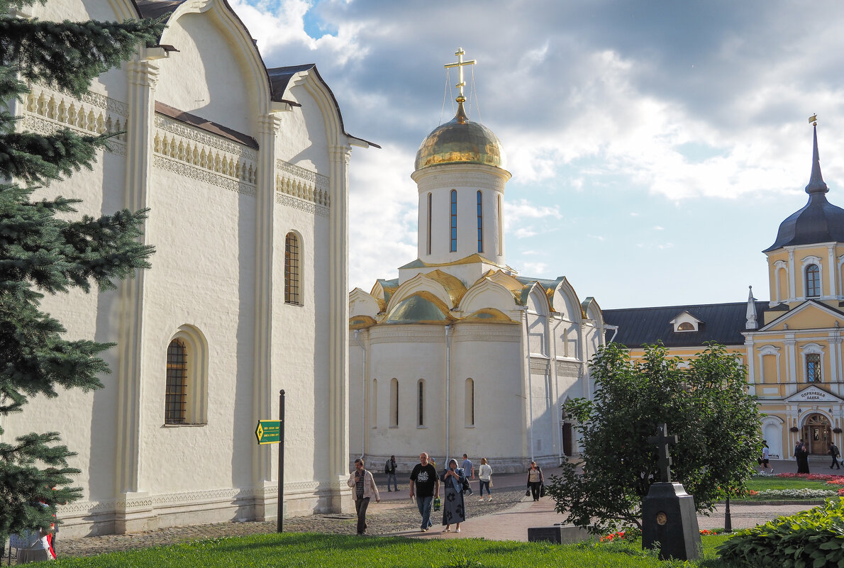 В Троице Сергиевой Лавре - юрий поляков