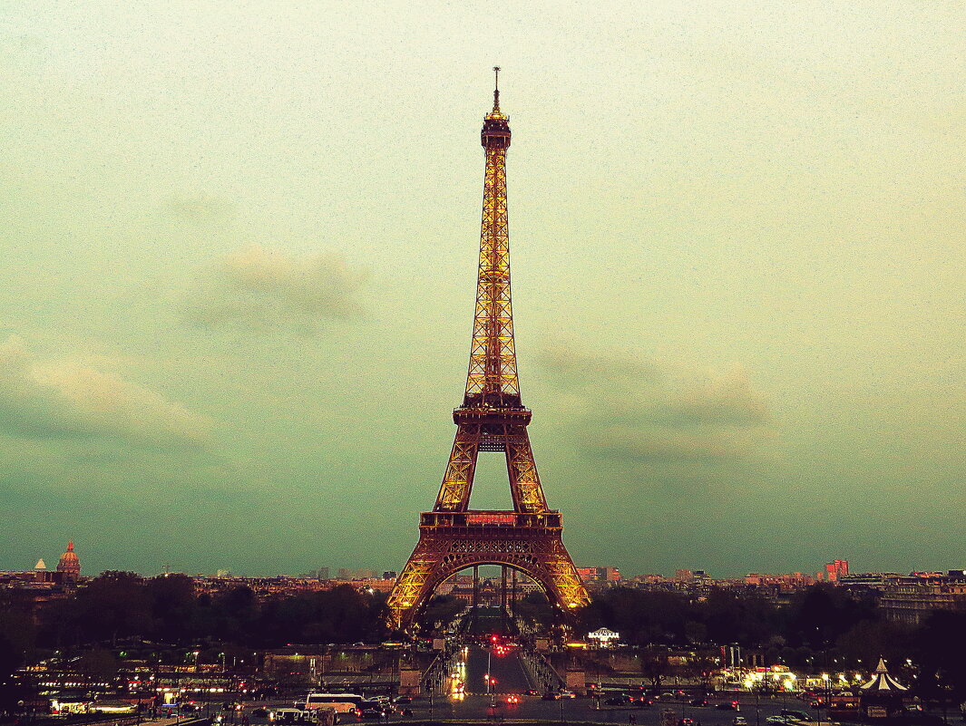 la tour Eiffel    La dame de fer -железная леди - ИРЭН@ .