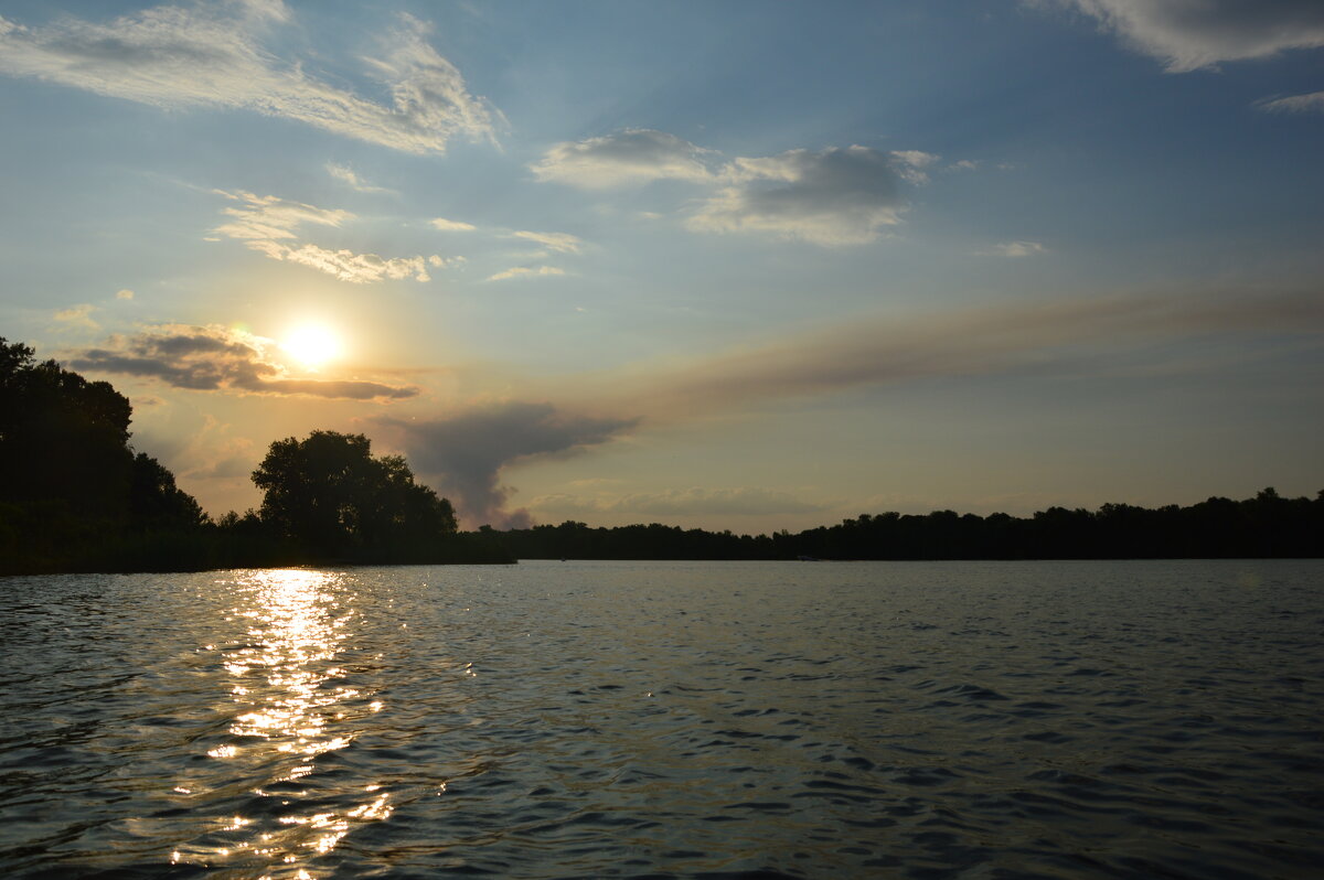 Дорожка На воде. - Виктор Дорожка На воде. - Виктор