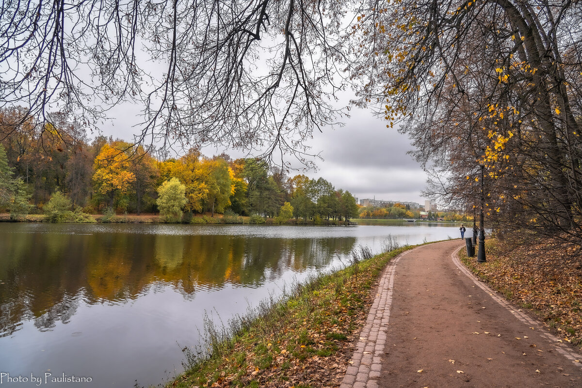 Октябрь в Царицыно... - Владимир Жданов Октябрь в Царицыно... - Владимир Жданов