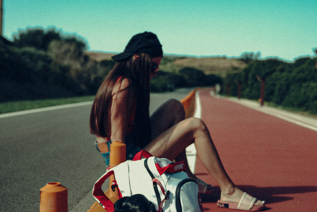 Девушка на прогулке - PH Baigozin